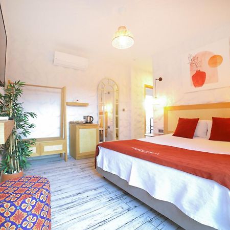 Huzurla Otel Esmirna Exterior foto