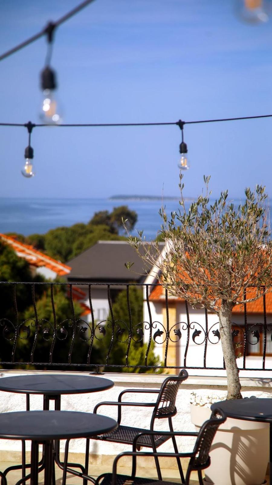 Huzurla Otel Esmirna Exterior foto